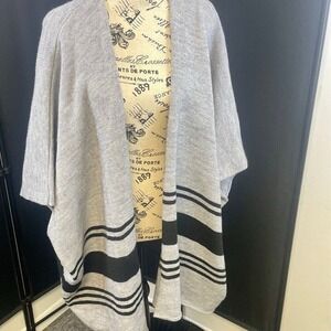 Cupcakes and Cashmere Poncho Open Front Striped Gray Black Large